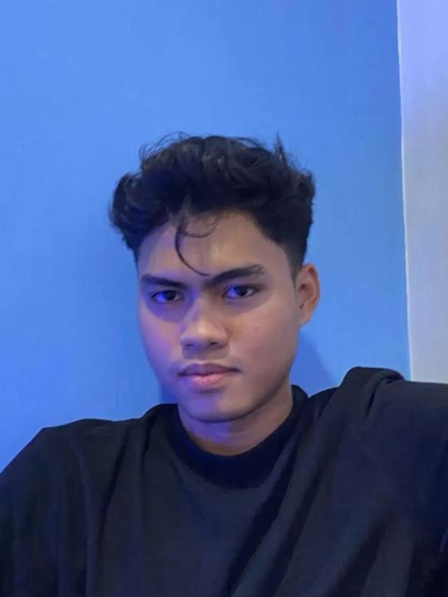 Portrait of Rob Andrew Dongiapon